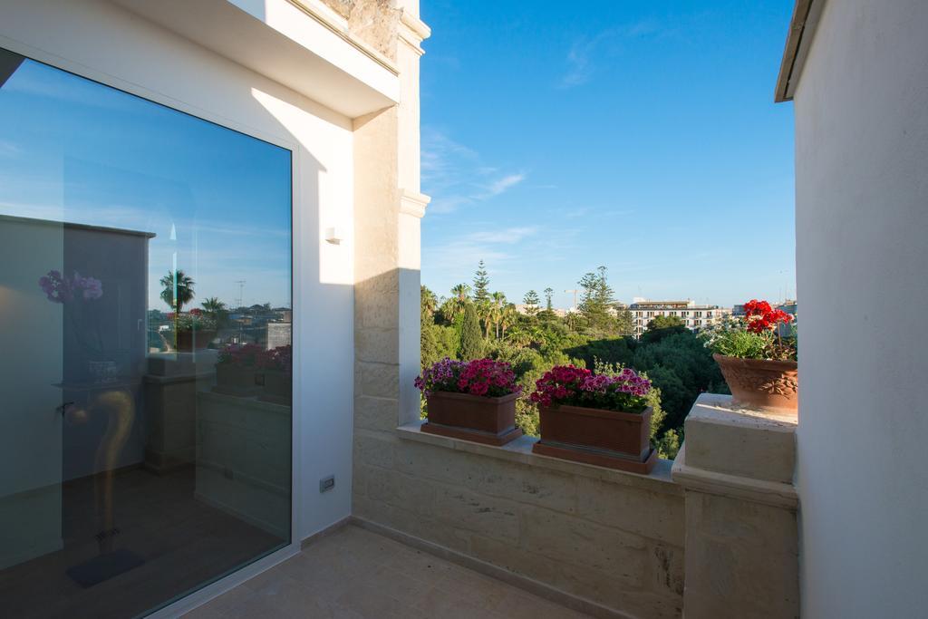 Le Bifore Charming House Lecce Exterior foto