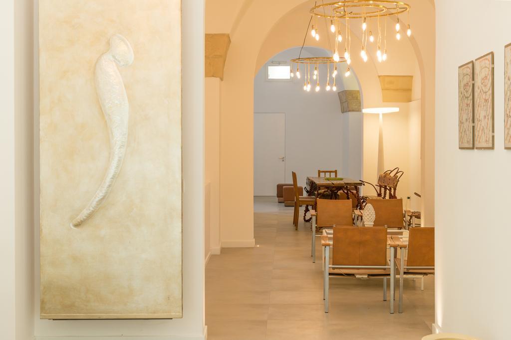 Le Bifore Charming House Lecce Exterior foto