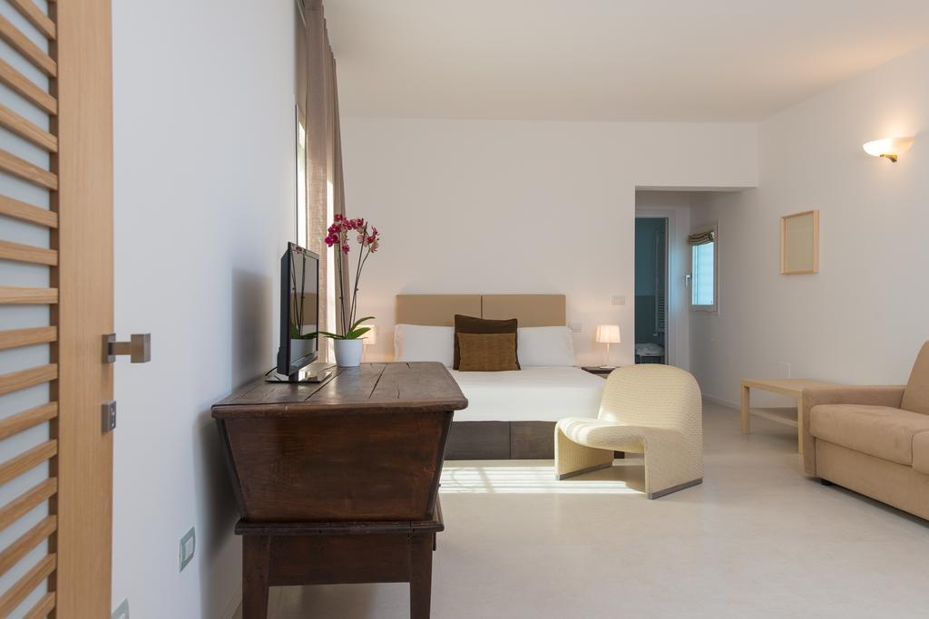 Le Bifore Charming House Lecce Exterior foto