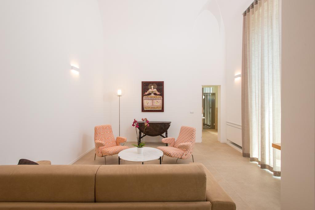 Le Bifore Charming House Lecce Exterior foto