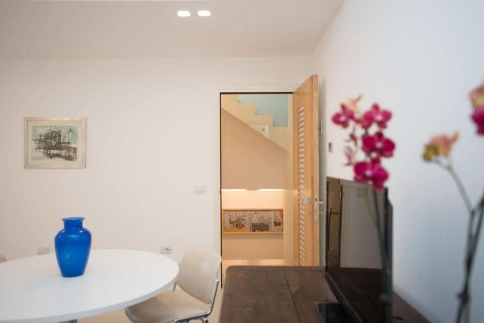 Le Bifore Charming House Lecce Exterior foto